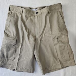 Izod Shorts 36 Khaki Cargo lightweight golf camp hike outdoor casual